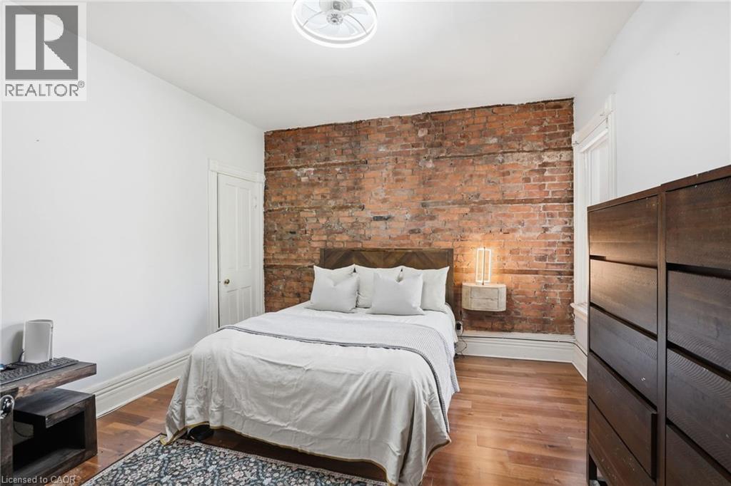 101 VICTORIA Avenue S - 24