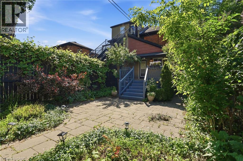 101 VICTORIA Avenue S - 43