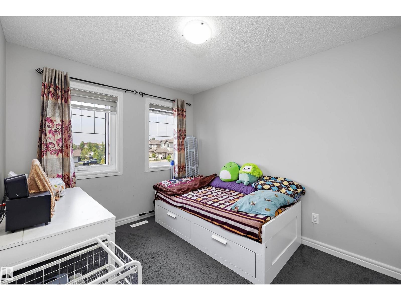 1563 TAMARACK BV NW - 24