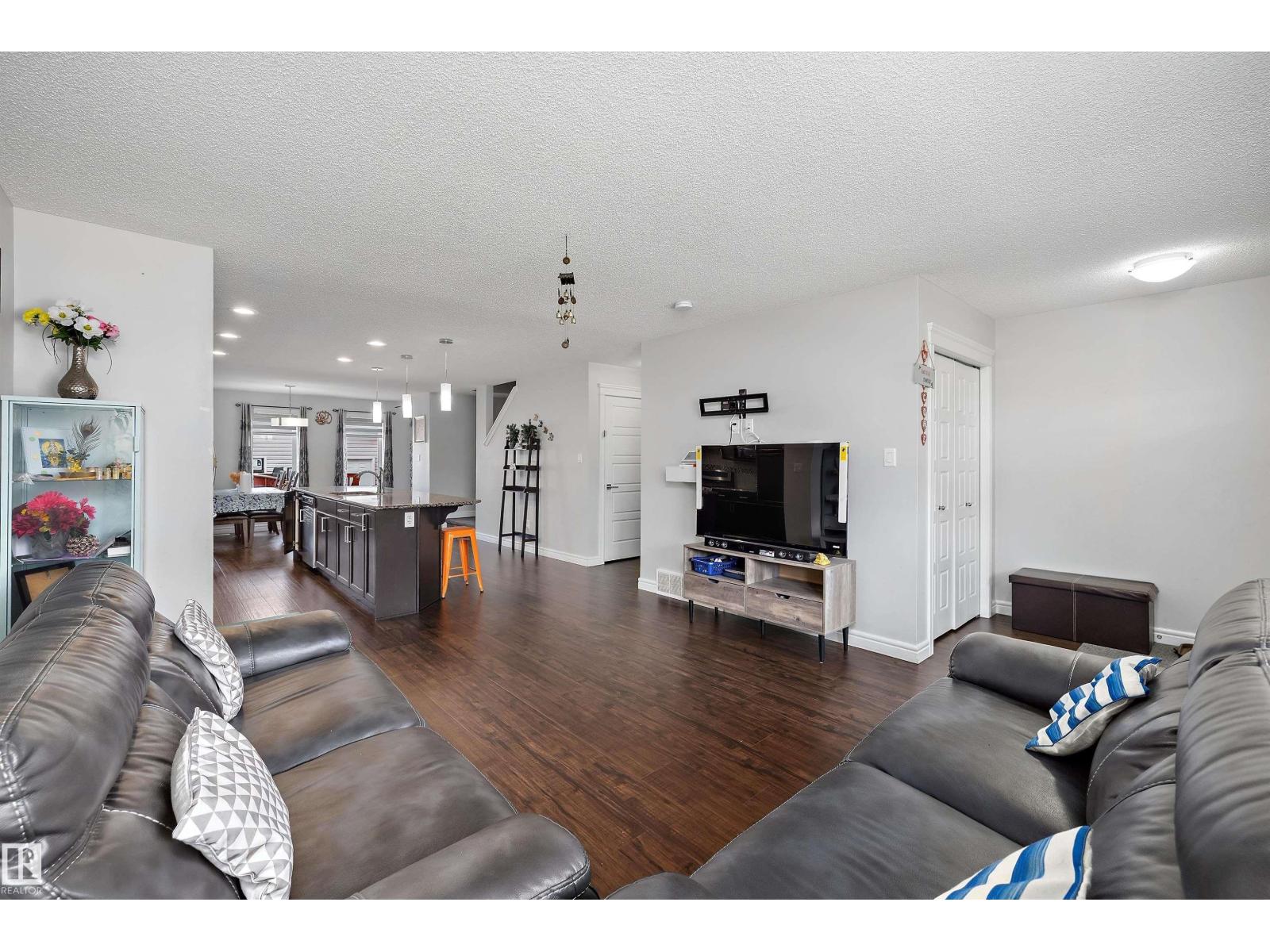 1563 TAMARACK BV NW - 7