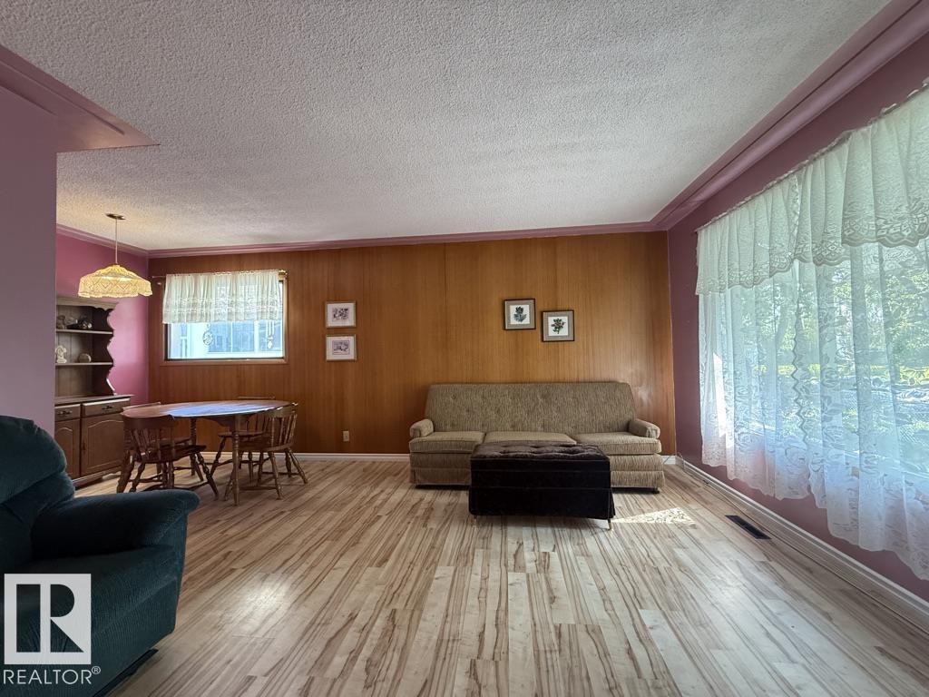 9908 96A Avenue - Image 10