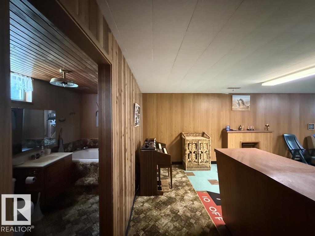 9908 96A Avenue - Image 33