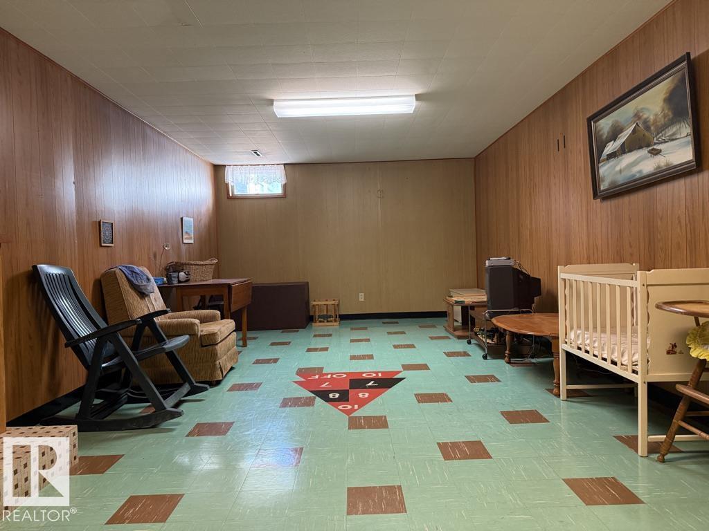 9908 96A Avenue - 36