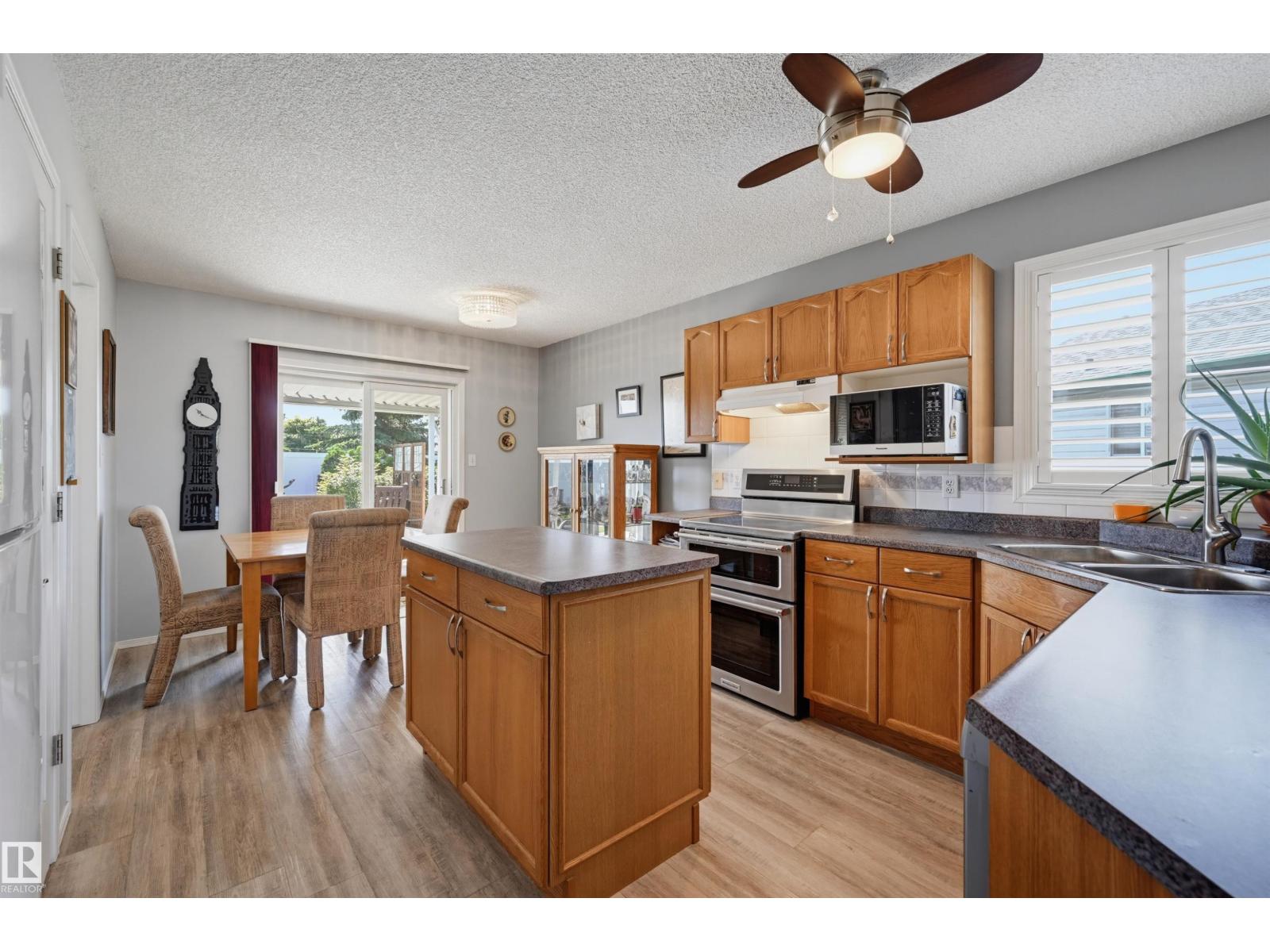 14903 128 ST NW - 8