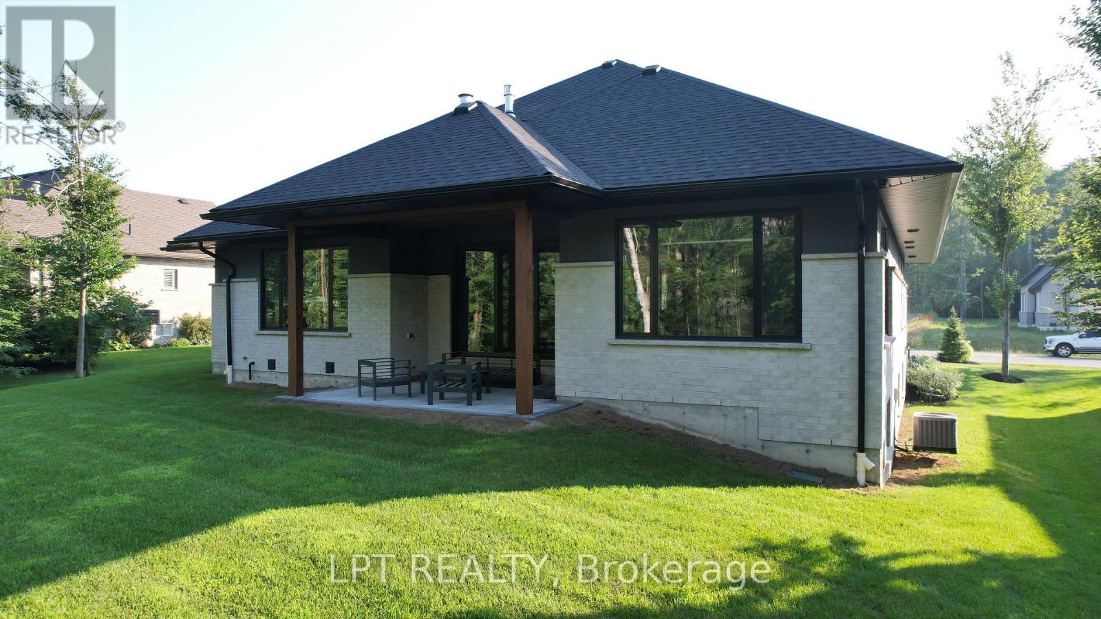 15 BYERS STREET - Image 37