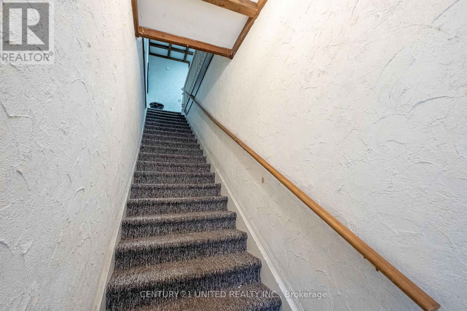 39 KING STREET W - 25