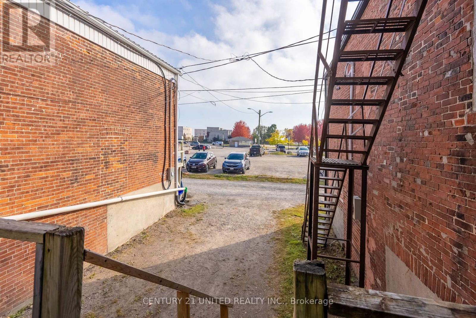 39 KING STREET W - 49
