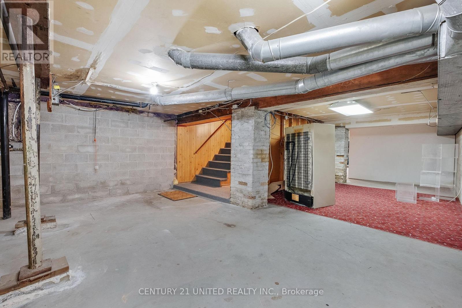 39 KING STREET W - 45