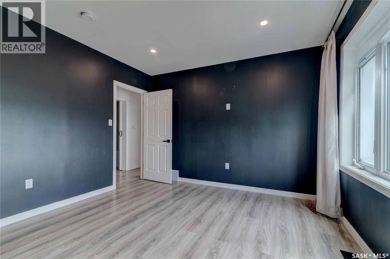 17 Longman DRIVE - 14