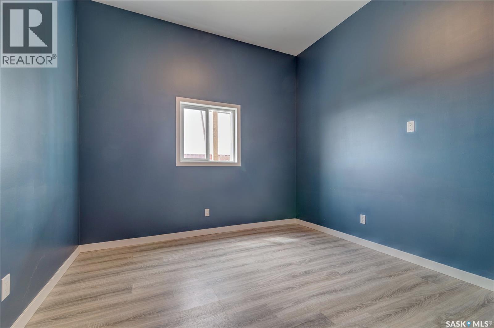 17 Longman DRIVE - 25