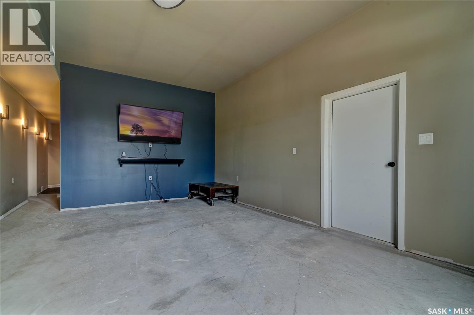 17 Longman DRIVE - 30