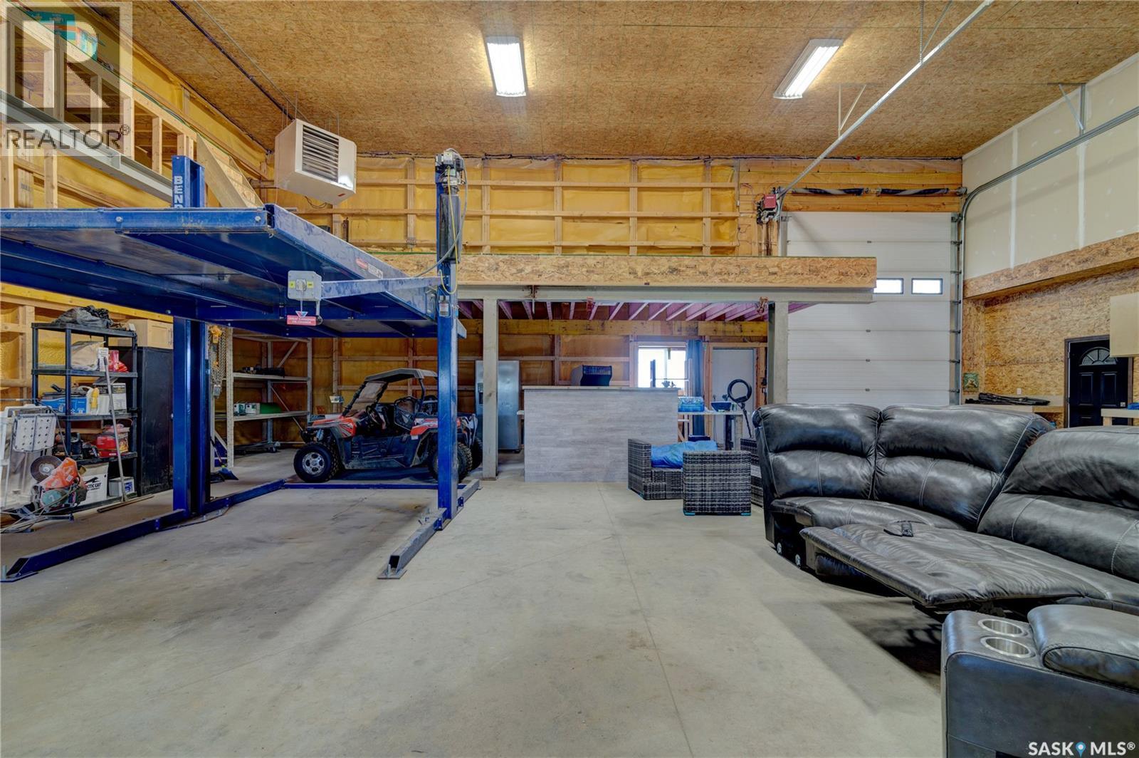 17 Longman DRIVE - 40