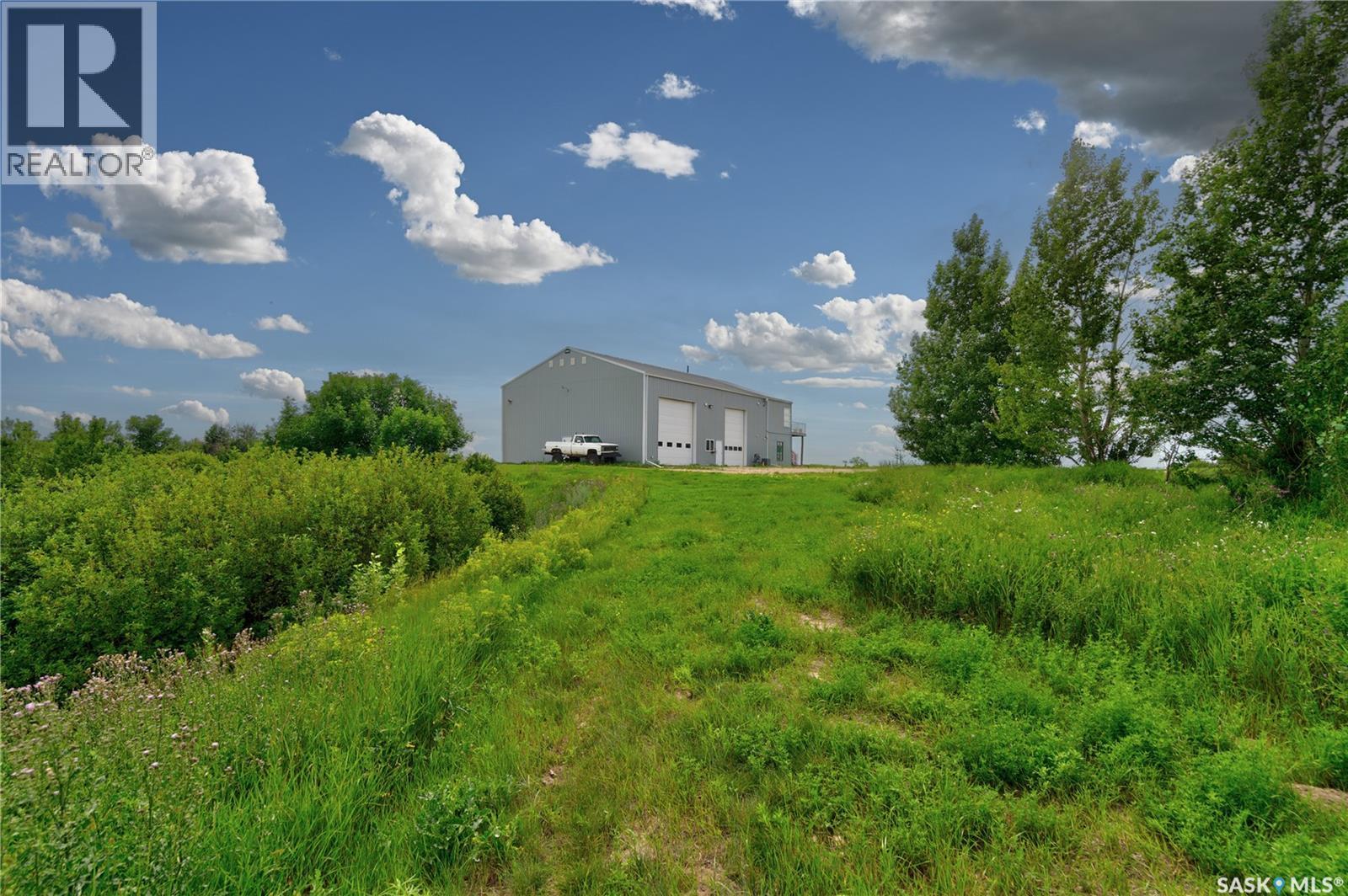 17 Longman DRIVE - 46