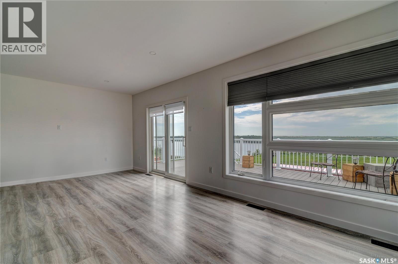 17 Longman DRIVE - 6