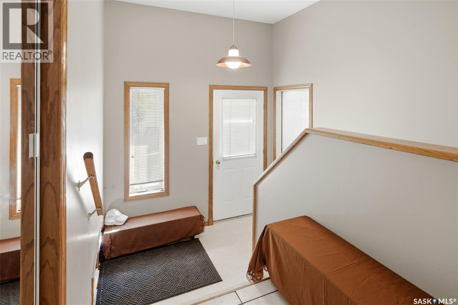 2135 Potts CRESCENT E - Image 24