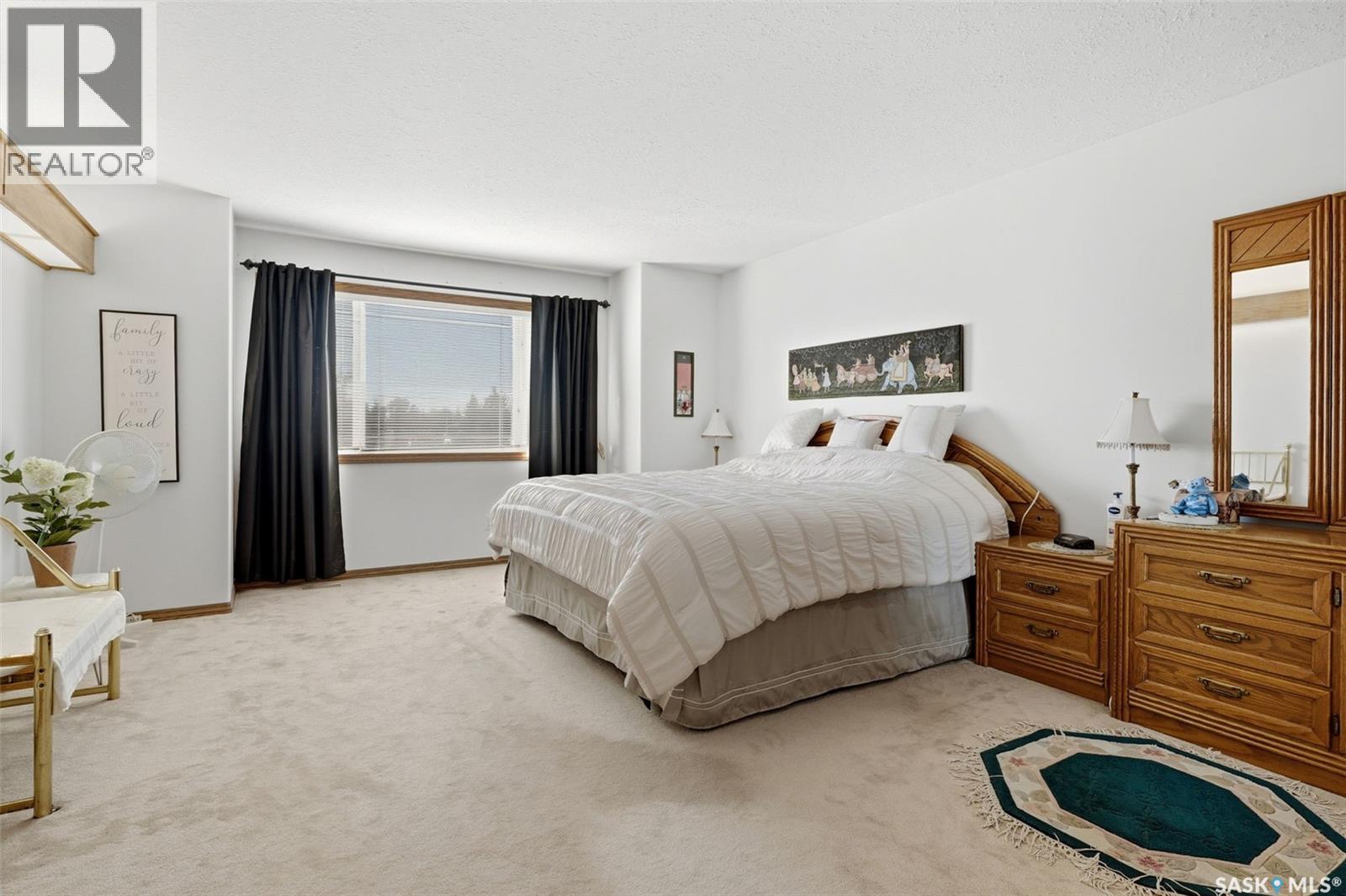 2135 Potts CRESCENT E - Image 30