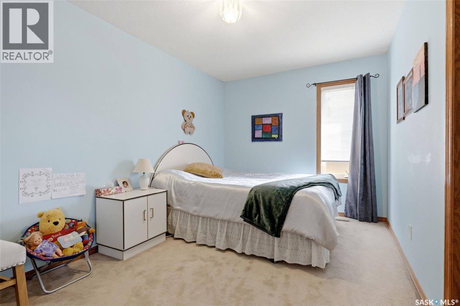2135 Potts CRESCENT E - Image 42