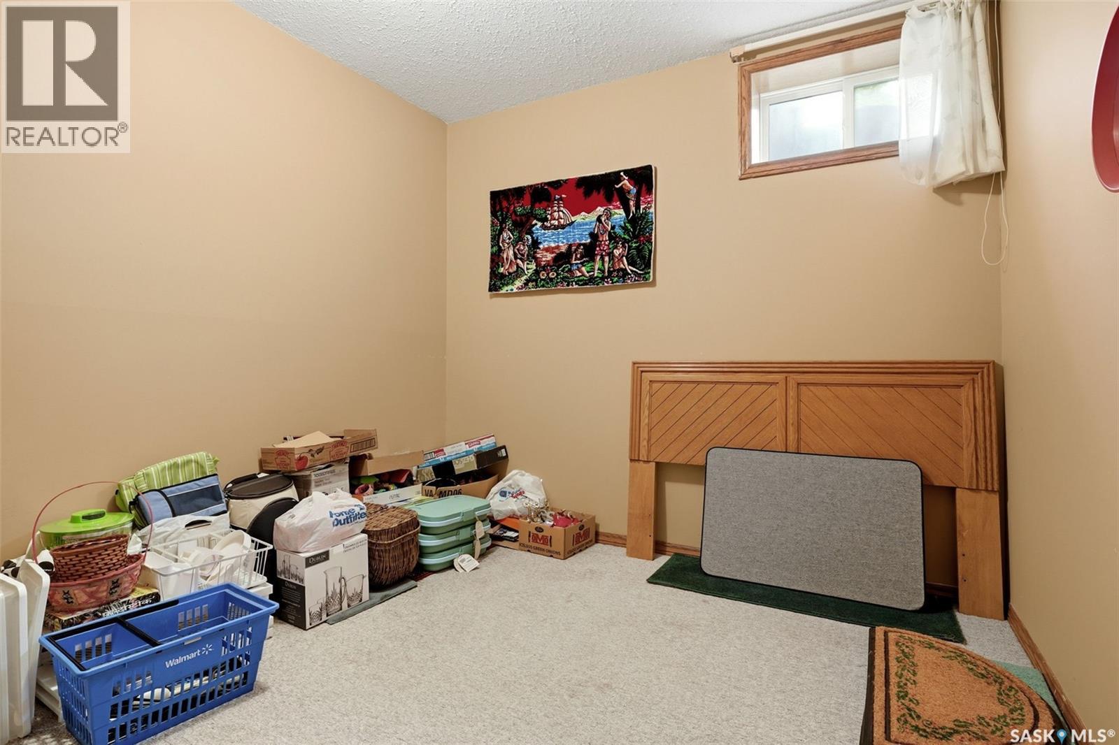2135 Potts CRESCENT E - Image 55