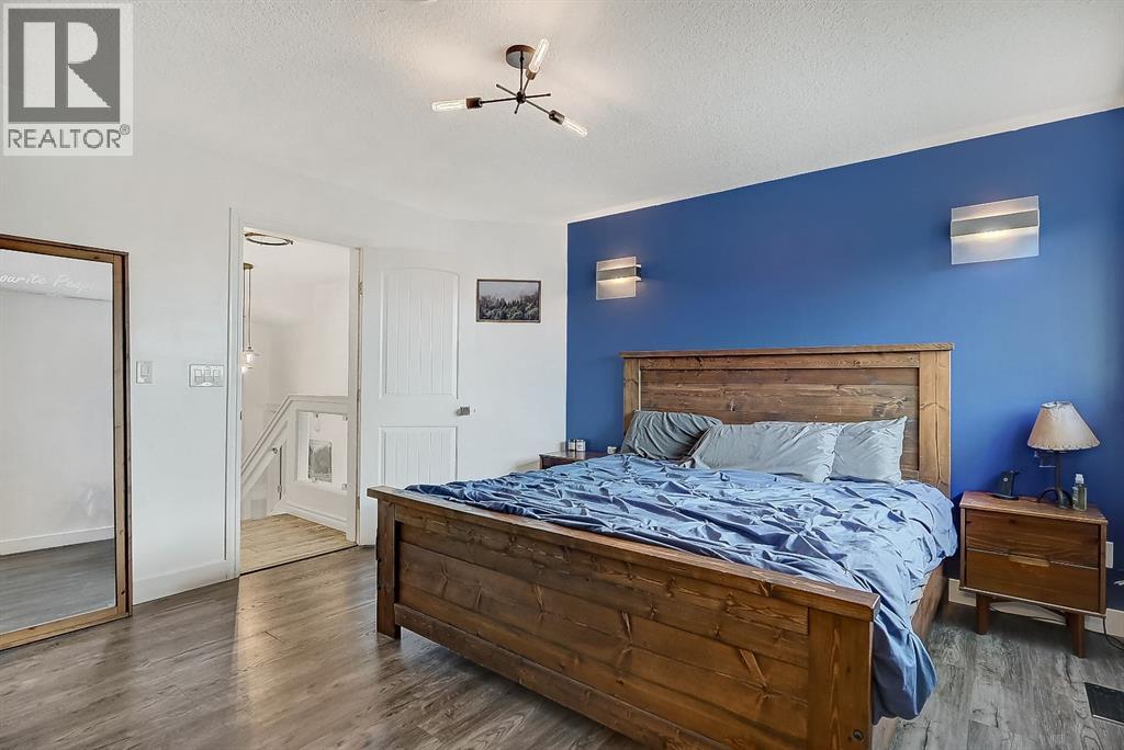 8842 115 Avenue - Image 11