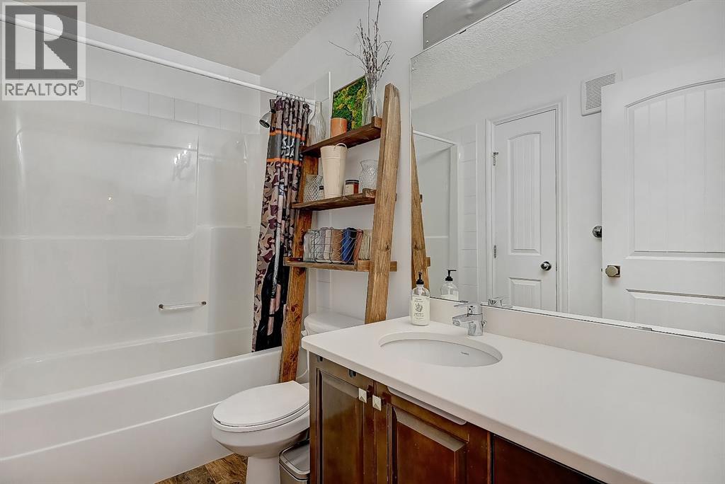 8842 115 Avenue - Image 8