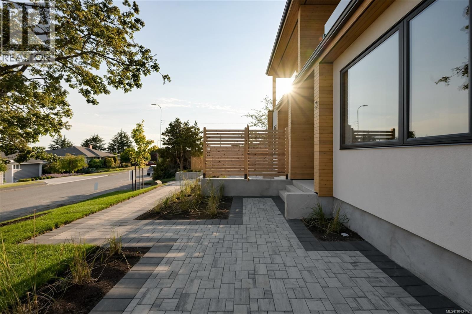 #1 3080 Oakdowne Rd - 4