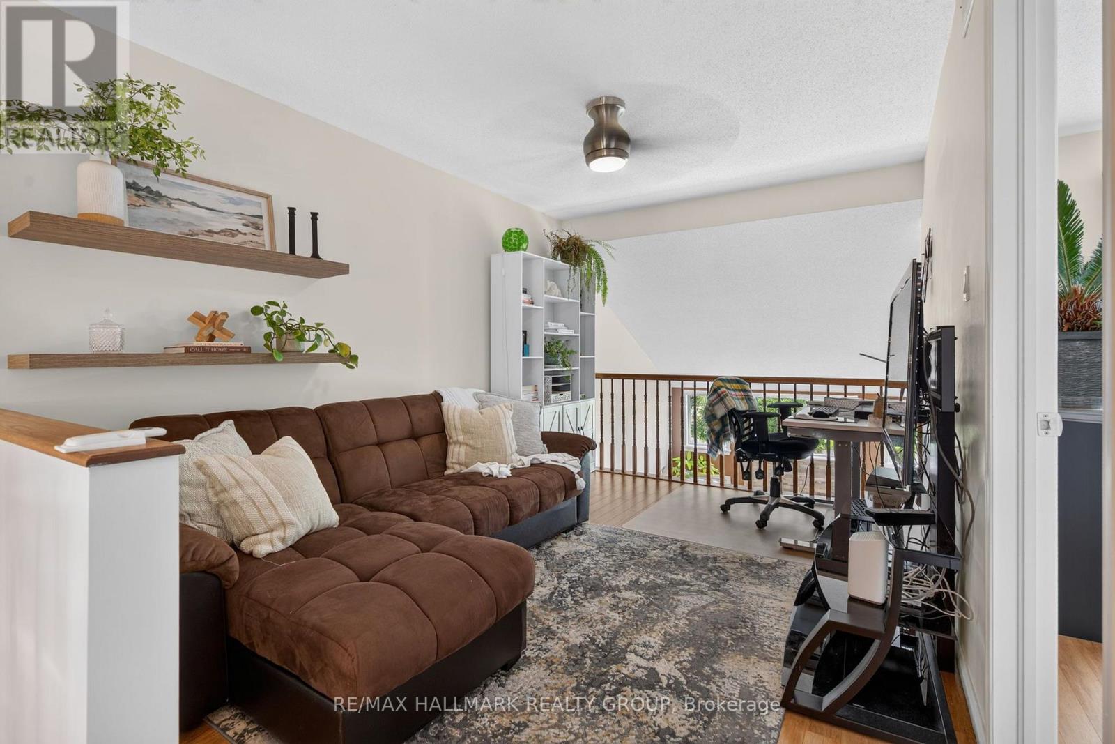 63 PALMADEO DRIVE - 22