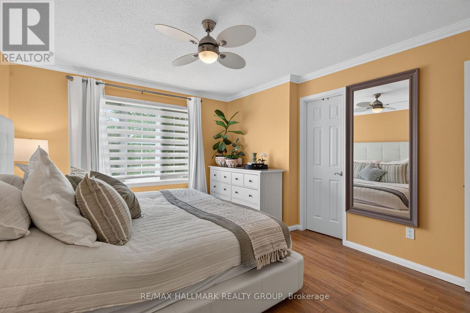 63 PALMADEO DRIVE - 25