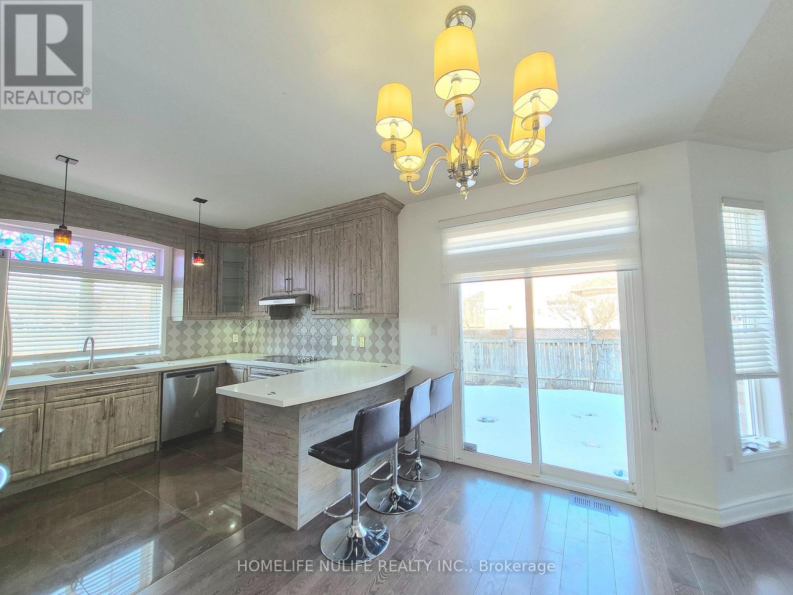 3866 THOMAS STREET - 9
