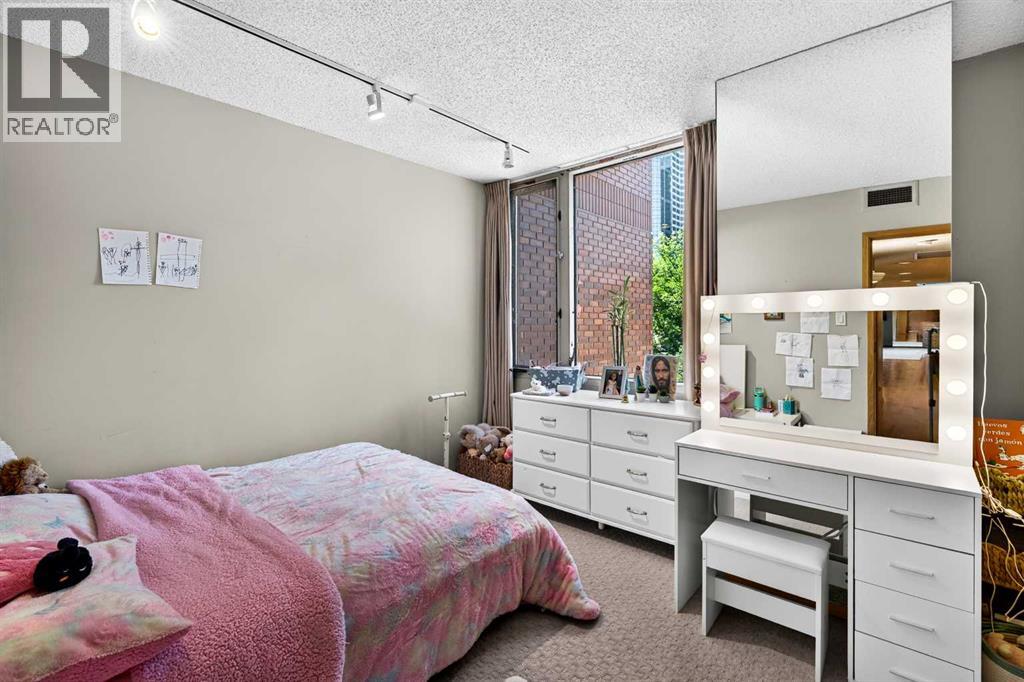 #201A 500 Eau Claire Avenue SW - 26