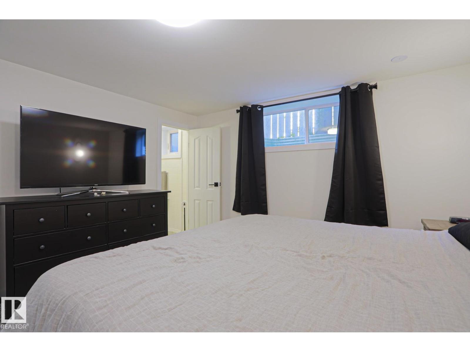 11142 51 ST NW - 22