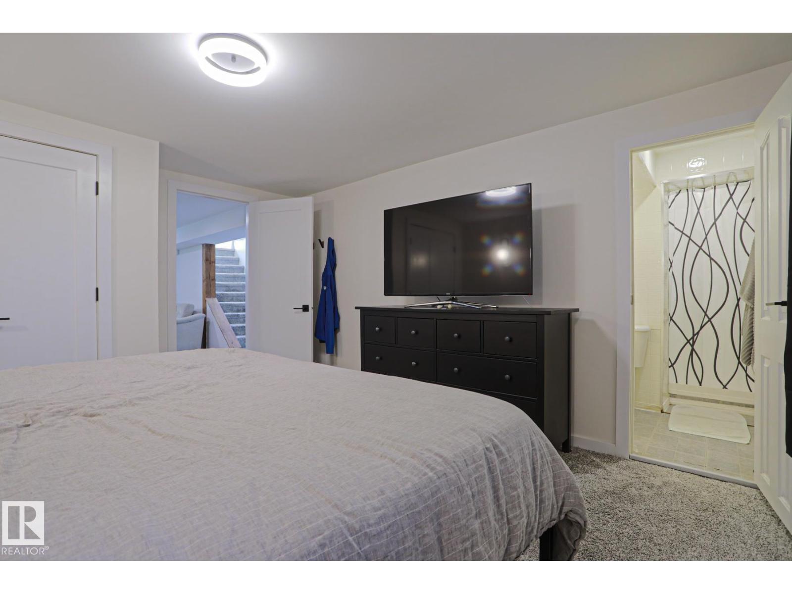 11142 51 ST NW - 23