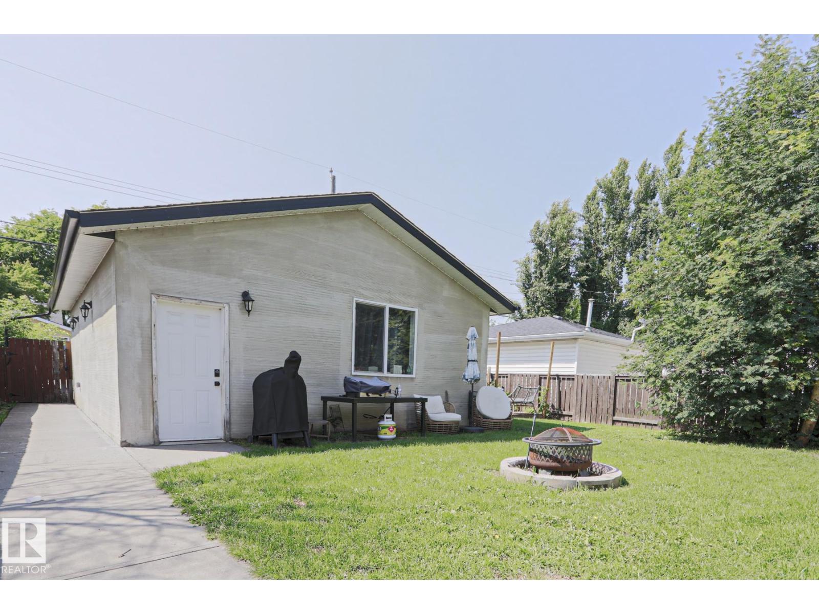 11142 51 ST NW - 29