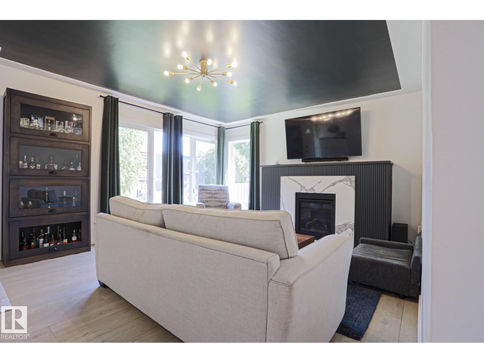 11142 51 ST NW - 3