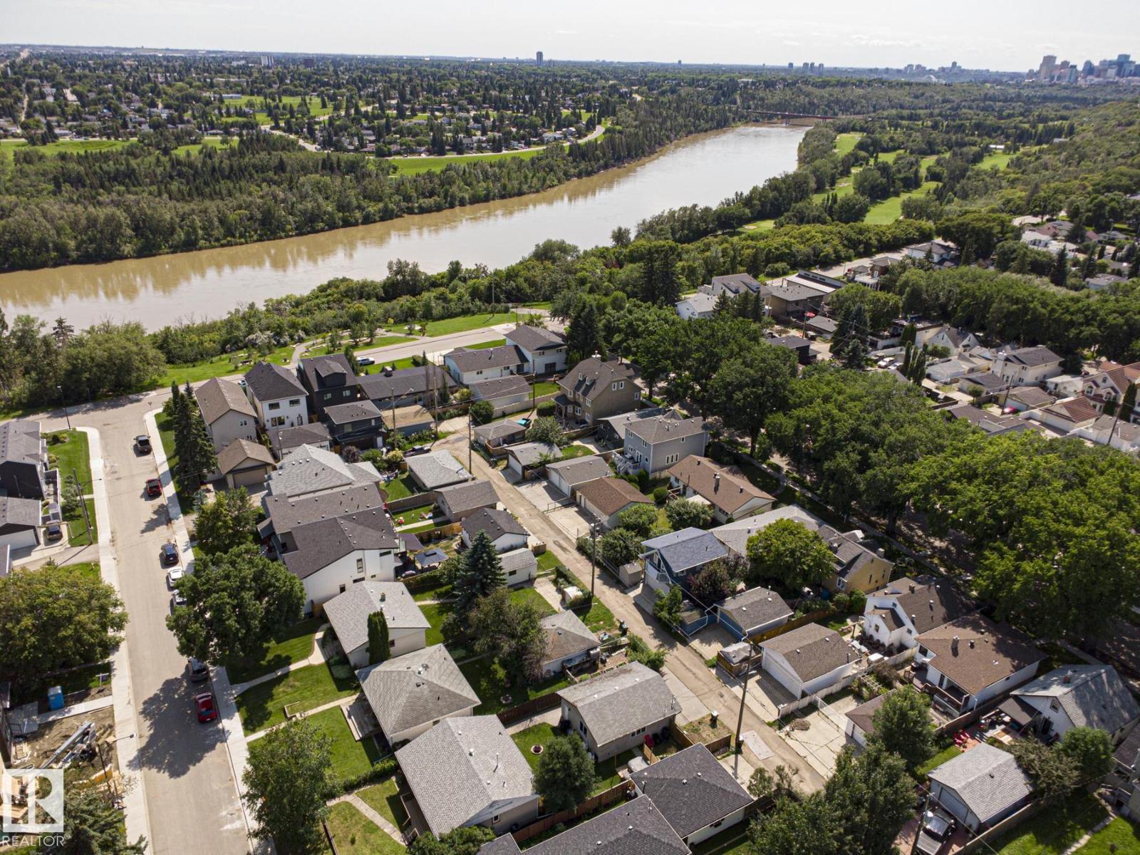 11142 51 ST NW - 32