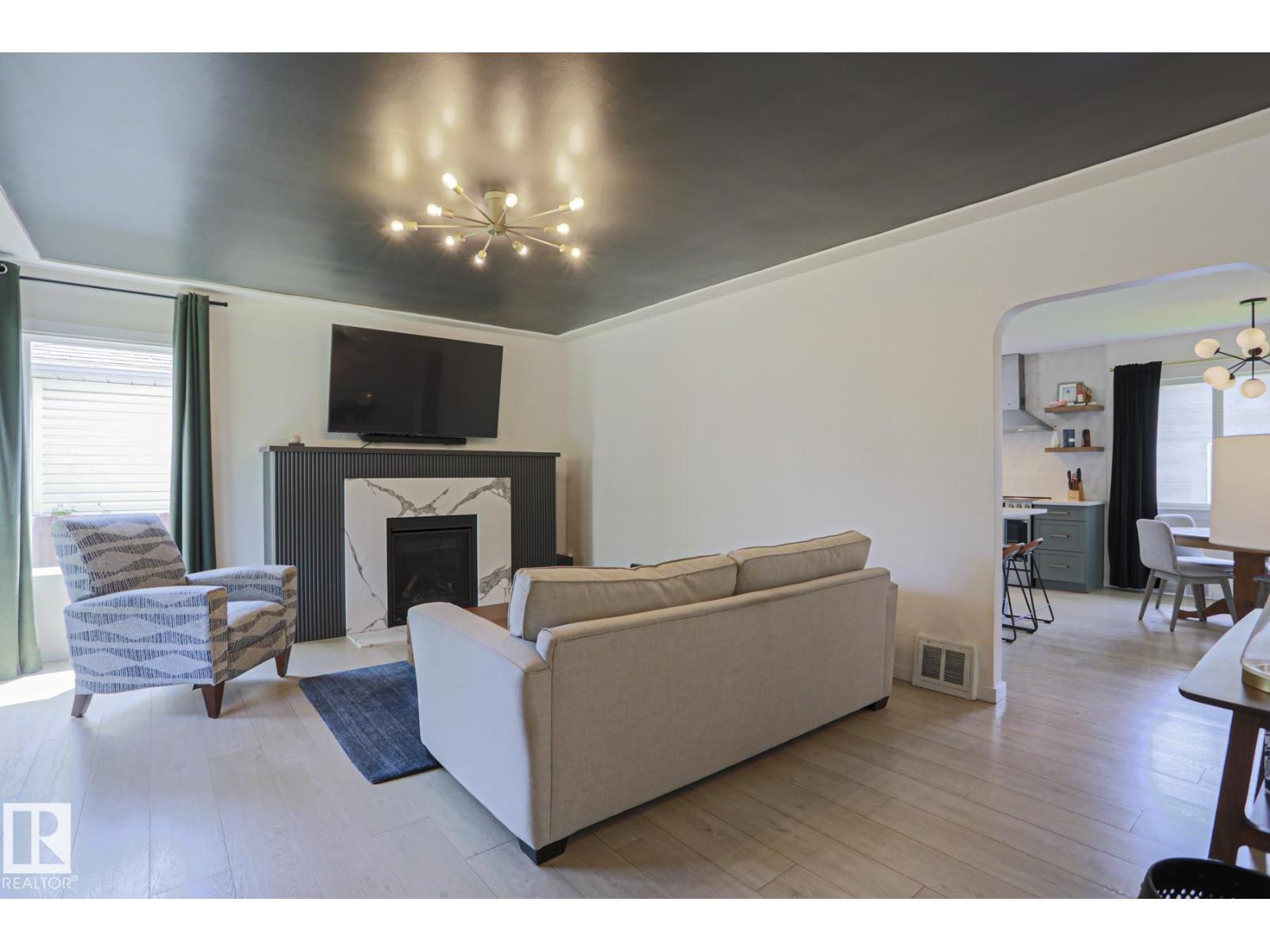 11142 51 ST NW - 5