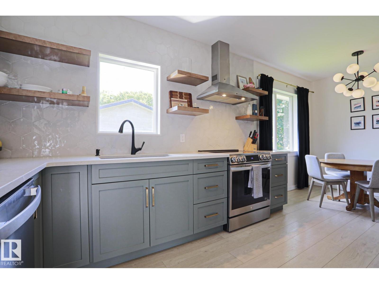 11142 51 ST NW - 9