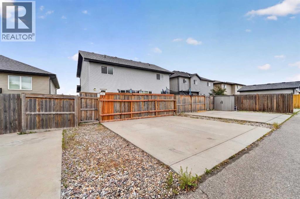 285 Coalbanks Boulevard W - 37