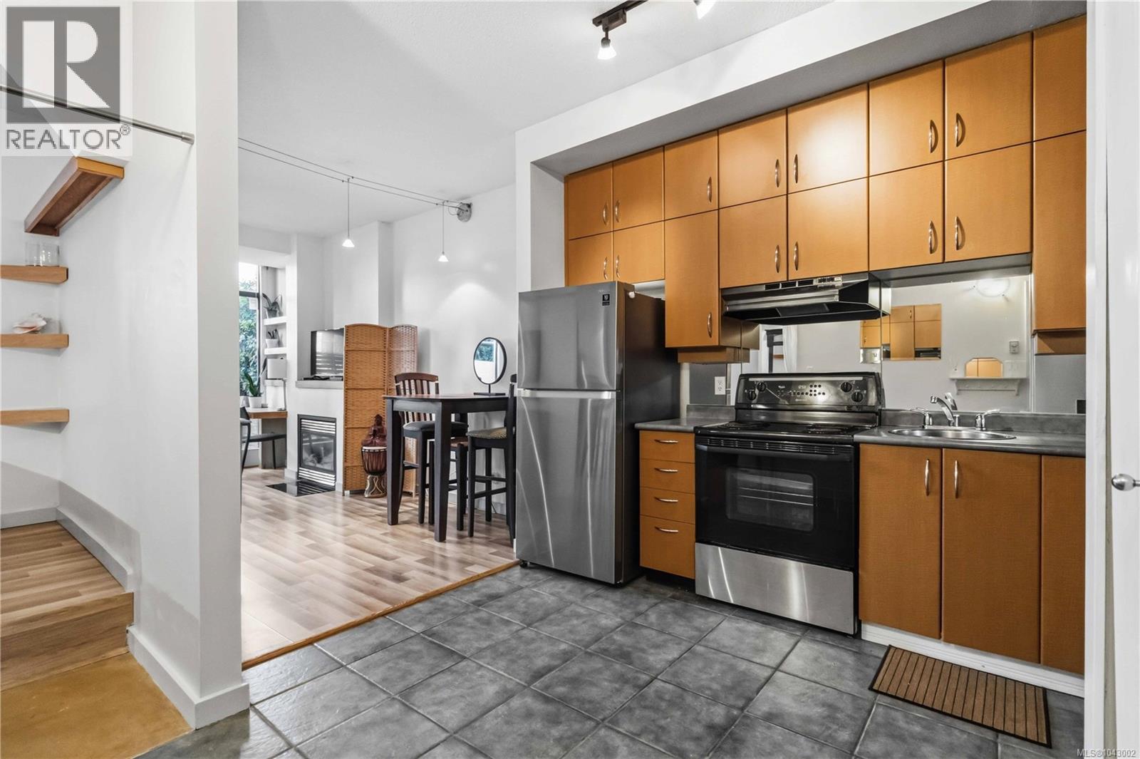 #117 409 Swift St - 4