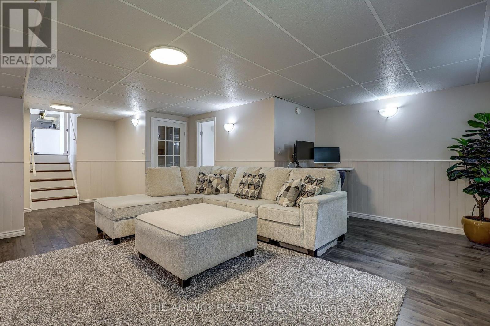 84 ADSWOOD ROAD - 29