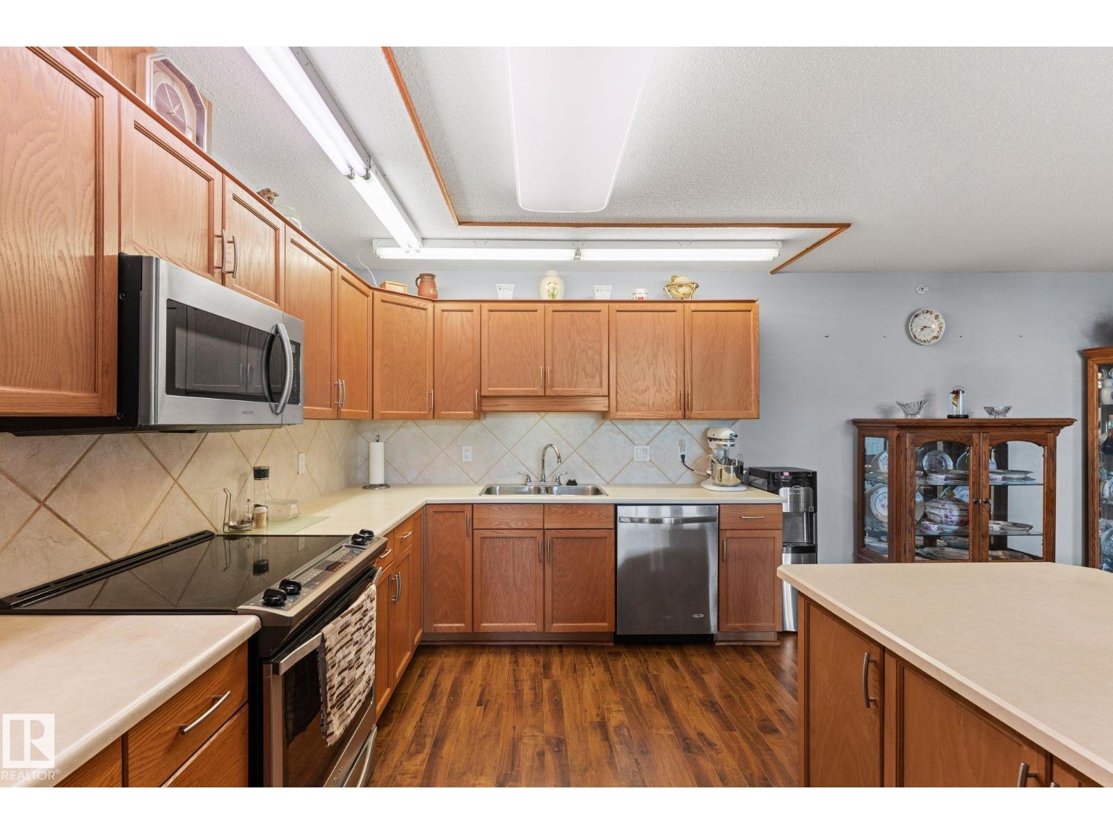 #306 6623 172 ST NW - 18