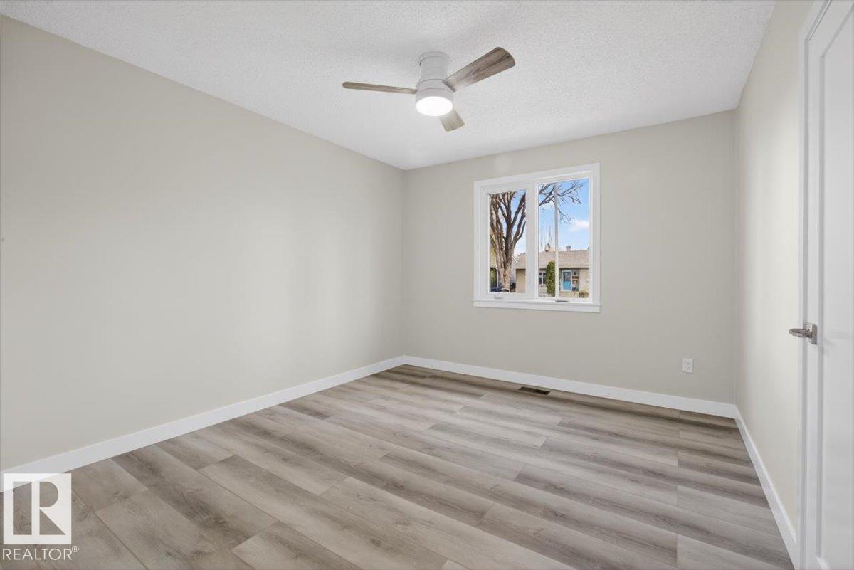 9723 65 AV NW - 24