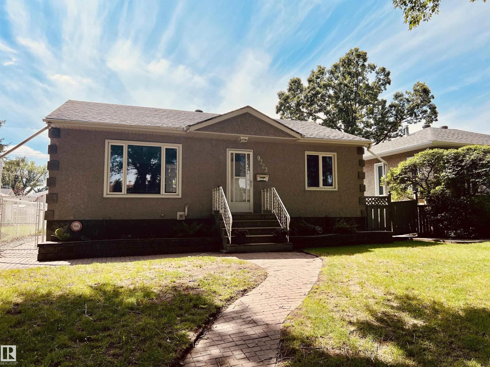 9723 65 AV NW - 1