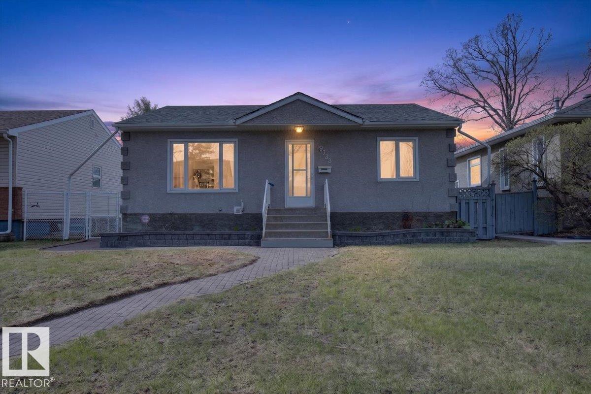 9723 65 AV NW - 60