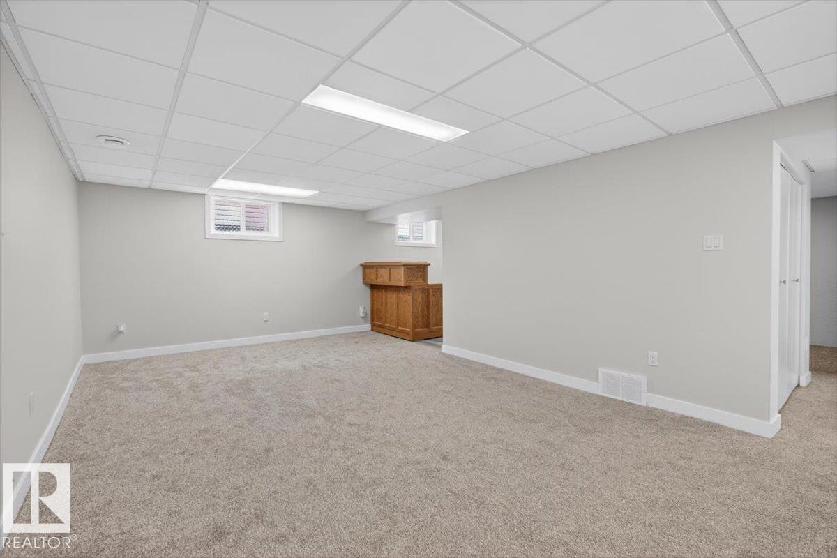 9723 65 AV NW - 34