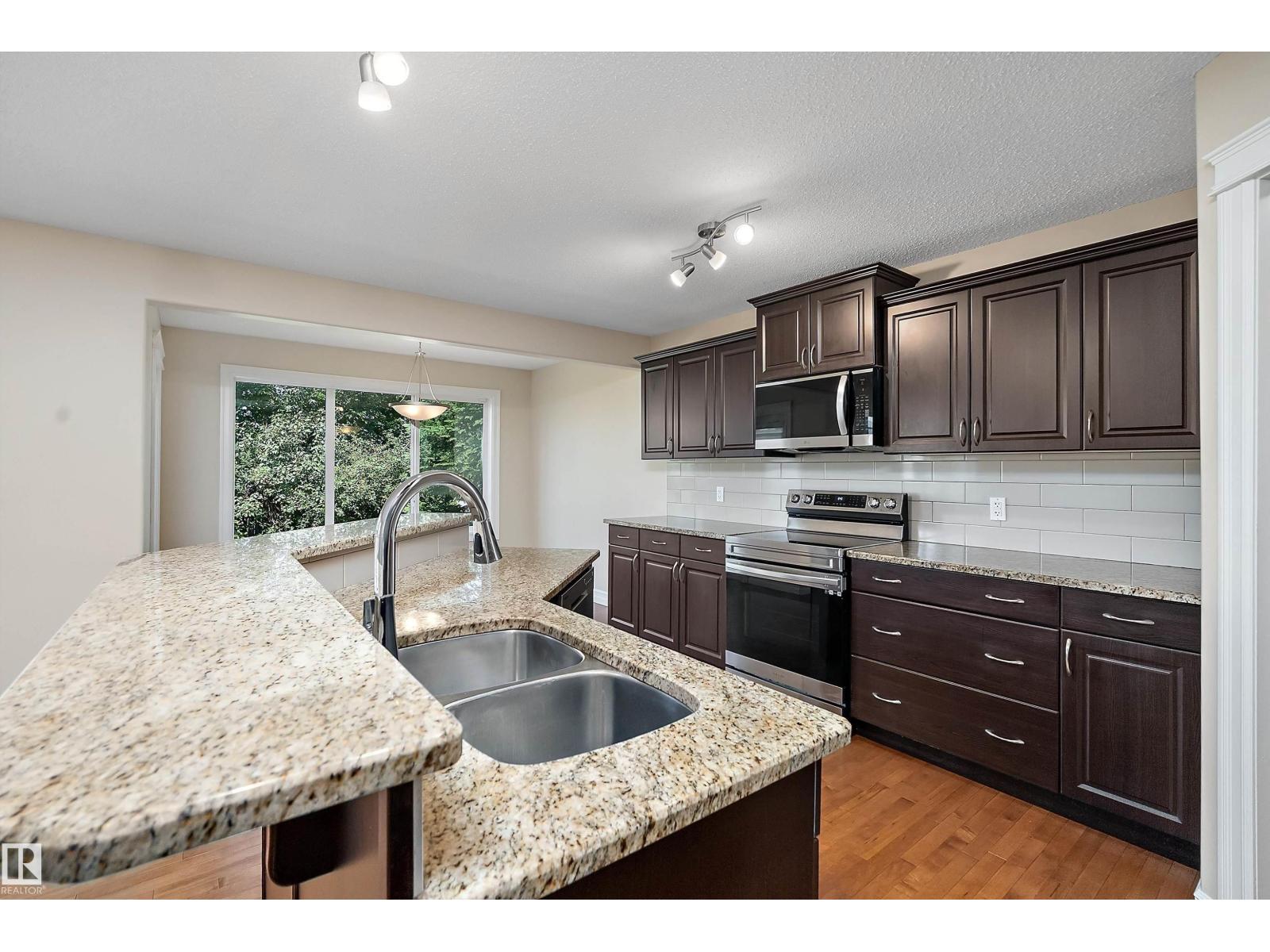 17330 8A AV SW - 11