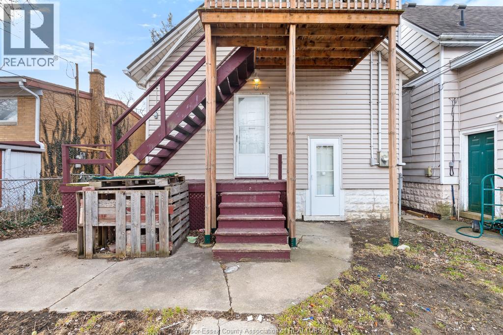458-460 WAHKETA STREET - 12