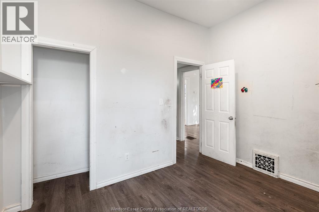 458-460 WAHKETA STREET - 24