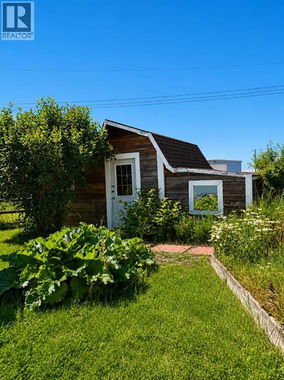 4439 Park Crescent - 5