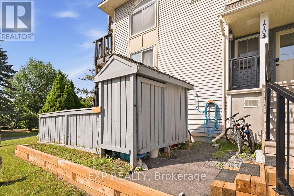 #UNIT #56 1704 TANGUAY COURT - 7