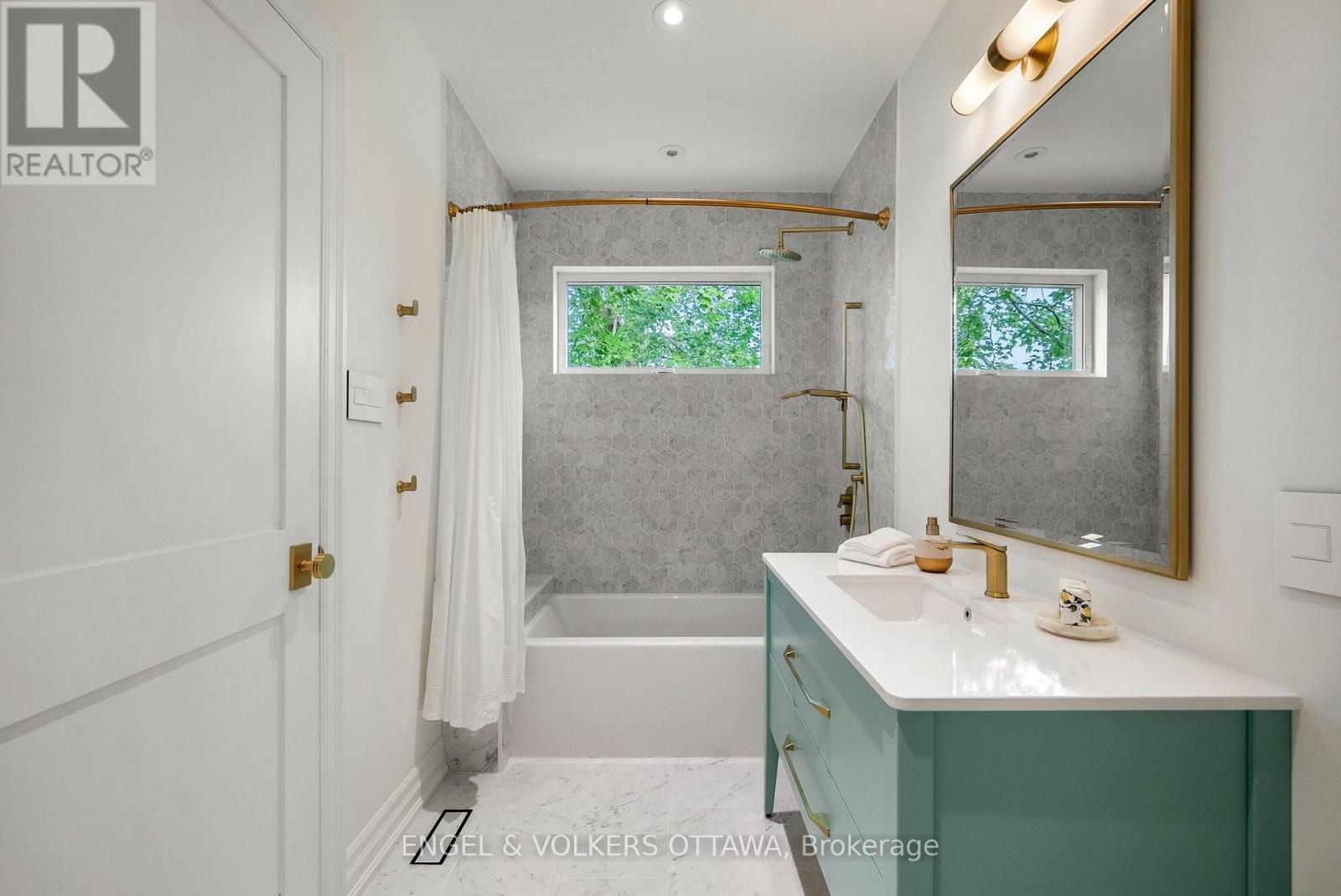 5 Bed, 5 Bath House for Sale in Ottawa – 31 WOODLAWN AVENUE, Ottawa – MLS# X13574792 - Image 30